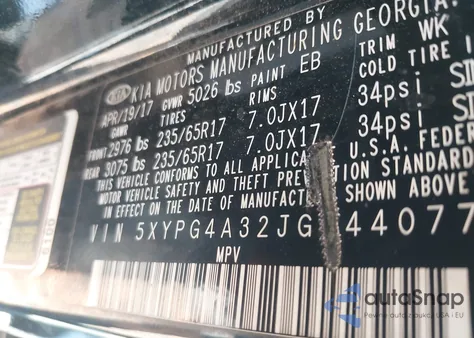 2018 Kia Sorento 2.4L L из США, поврежденный, VIN 5XYPG4A32JG344077